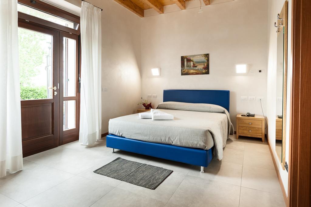 Agriturismo B&B Corte Tonolli Валеджо-суль-Мінчо Номер фото