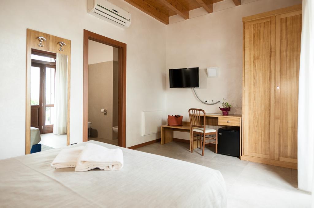 Agriturismo B&B Corte Tonolli Валеджо-суль-Мінчо Номер фото